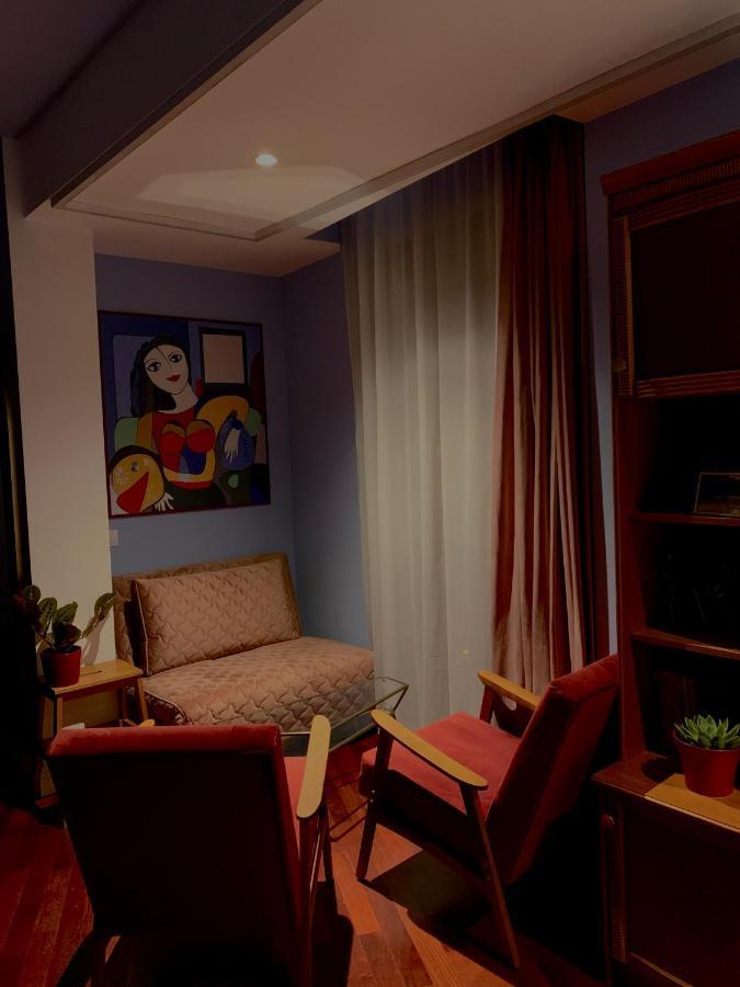 Downtown Italian Studio Bucarest Extérieur photo