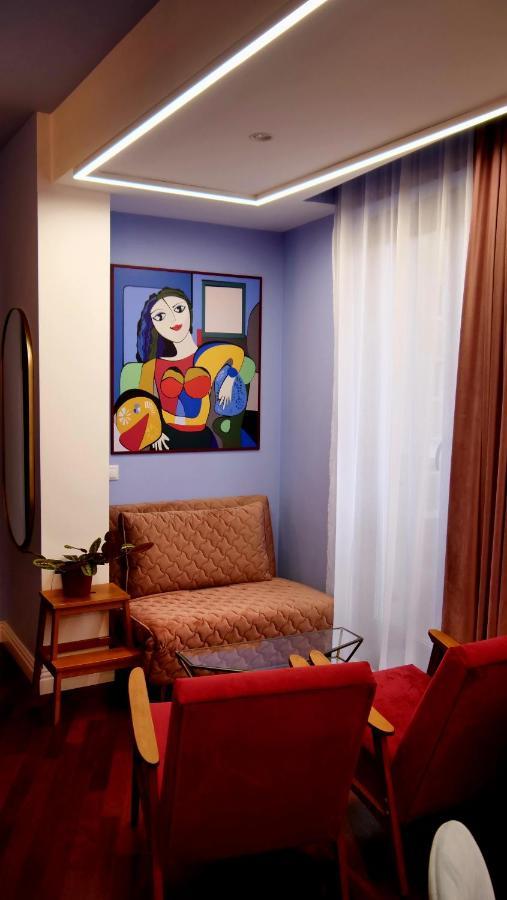 Downtown Italian Studio Bucarest Extérieur photo