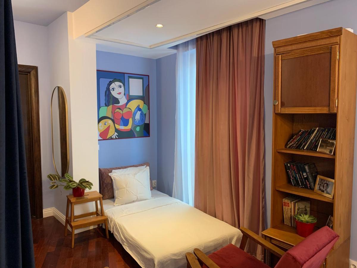 Downtown Italian Studio Bucarest Extérieur photo